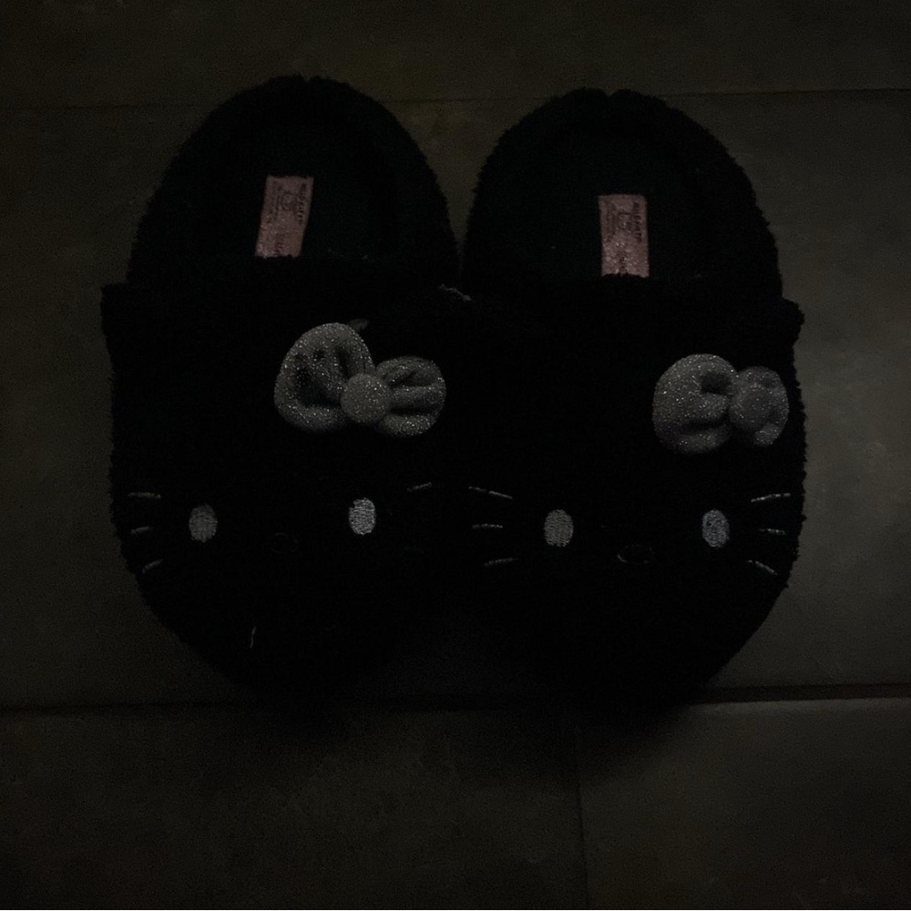 Black Kitty Bow Plush Slippers